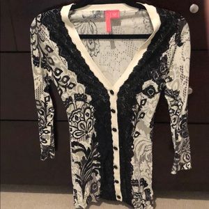 Long cotton cardigan with lace trim!